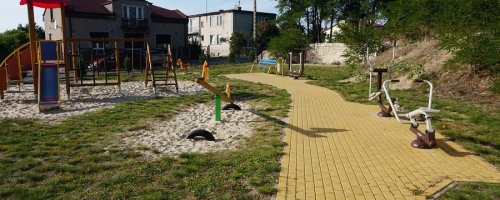 Plac zabaw w Orzechowie